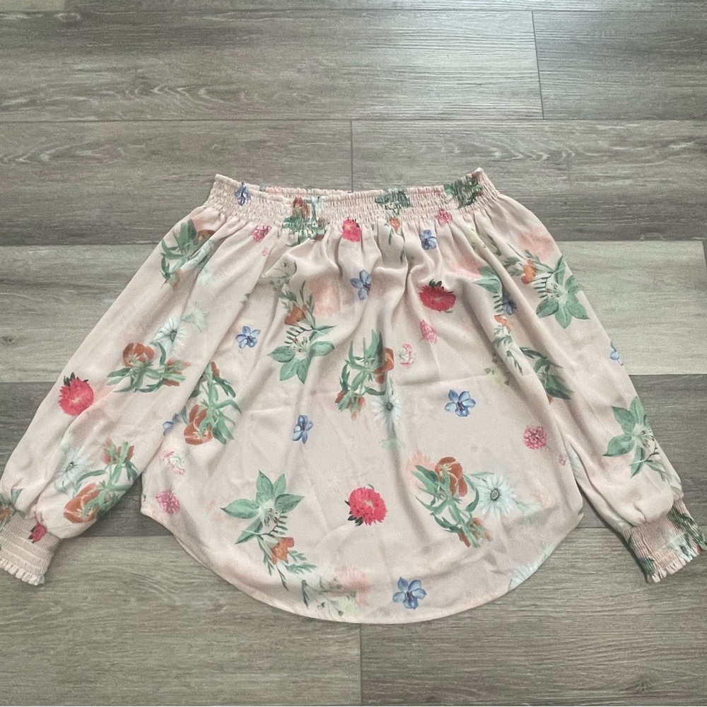 Beautiful floral top from Express new with tags